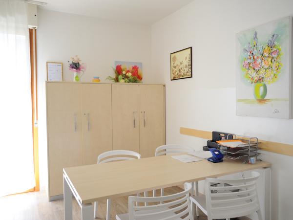 Stanza psicologa-psicoterapeuta ed equipe